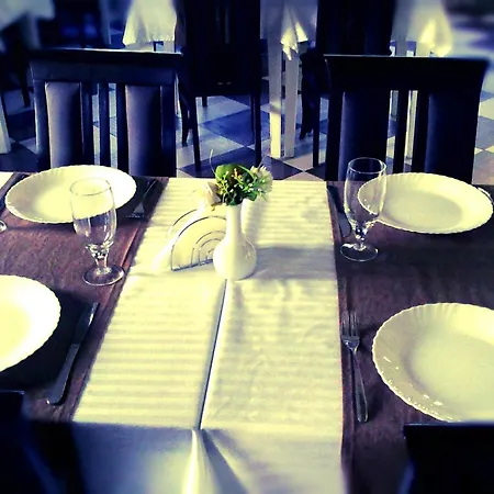 Garni Tri O Hotel 3*
