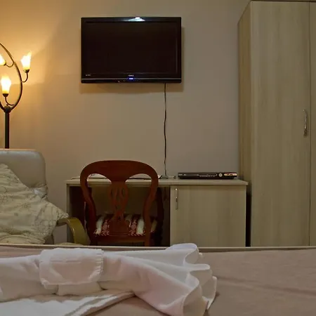 Garni Tri O Hotel 3*