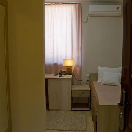 Garni Tri O Hotel 3*